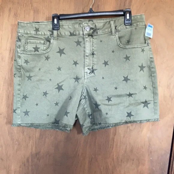 Relist6/26❌Maurices high rise raw hem w star print jean short 18W - Picture 5 of 10